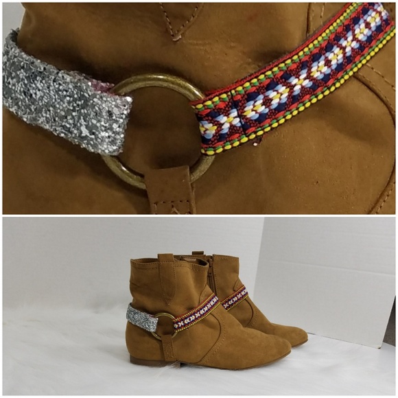 indigo rd Shoes - Indigo Rd Faux Suede Lightweight Ankle Boot Detail